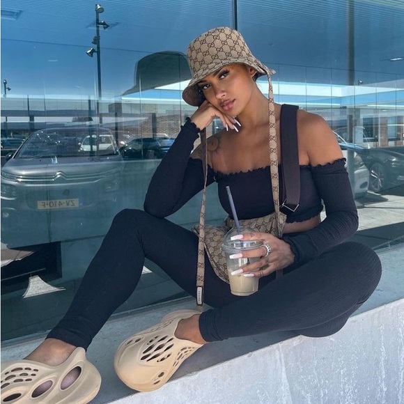 Authentic Gucci Monogram Bucket Hat - Picture 8 of 8